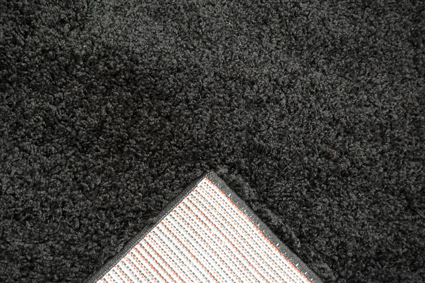 l-black-5
